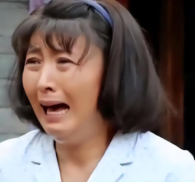 道歉也没用！闫学晶人设彻底崩塌，资产被查、儿子被卷入教育丑闻