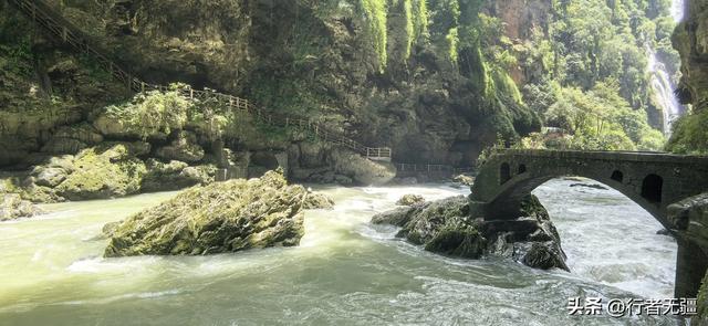 多彩贵州自驾游之黔西南州兴义篇：万峰林与马岭河峡谷的山水交响