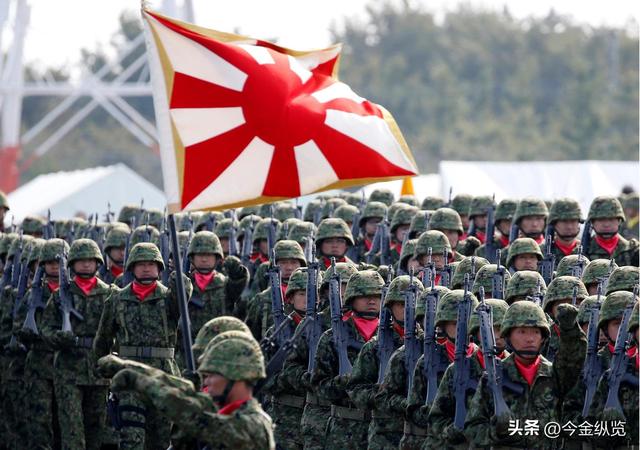 日本军事越界：疯狂买"战斧"、狂造"远程弹"！和平宪法成摆设