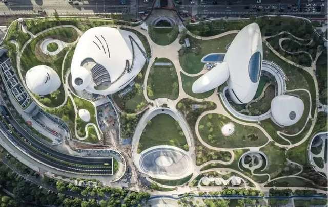 大湾区设计文化新地标：深圳湾文化广场开幕试运营