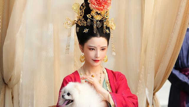 《女王的游戏：盛世天下》：盛唐宫廷中的权力博弈与生存之道