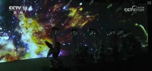 【震惊!】暑假玩科技!空中漫步、对话机器人,这些遛娃胜地绝了