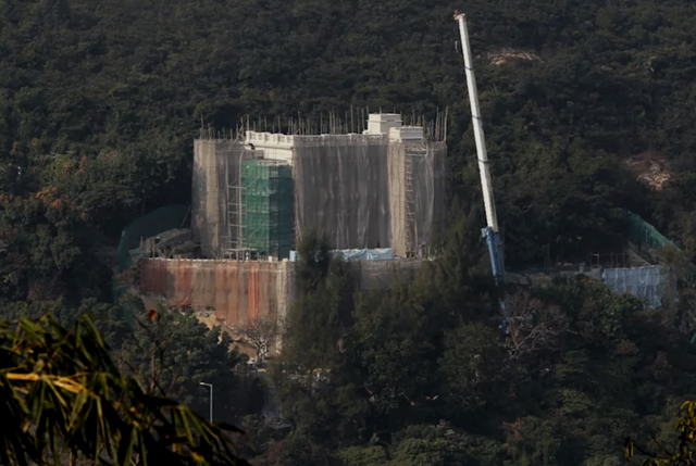 李嘉诚深水湾大宅住了62年，与长子全家同住，自住顶层孙子住一楼
