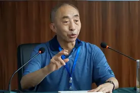 天全县“怪”中医，初中学历，挂号费只1块，却享受国家特殊津贴图片