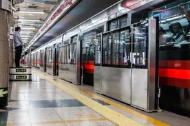 天津多条地铁今晚延迟运营图片