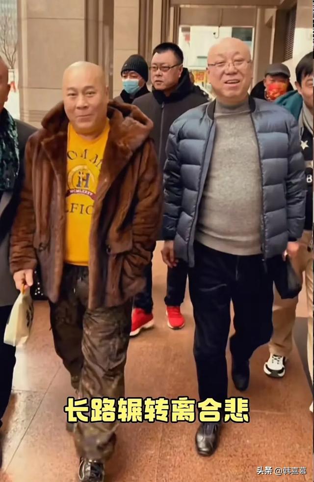 北京老炮切爷去世，年仅六十岁，从厨师混成大哥，年轻妻子很漂亮