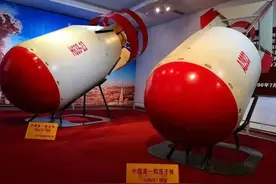 中国放了一个大炮仗，邻国元首竟然应声下台了图片