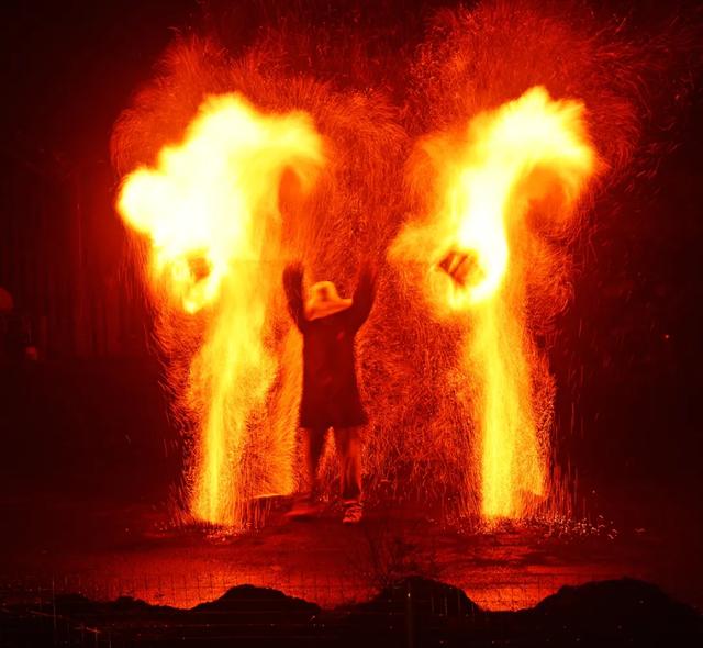 桂林：首届非遗千灯游园，光影艺术璀璨盛宴！