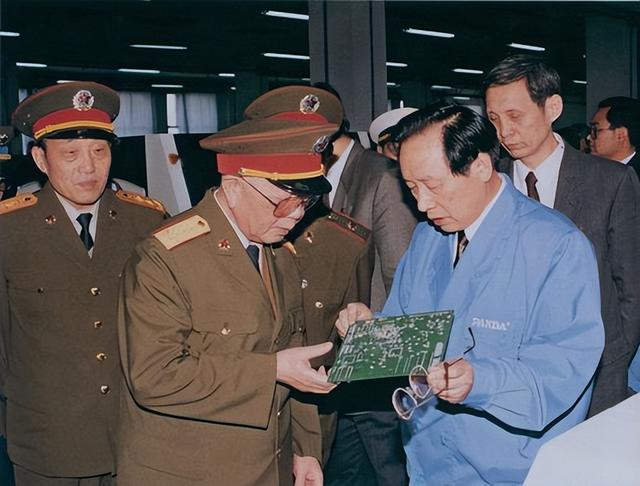 首次访华就不尊重我国？中国当场撤走仪仗队：摆正态度再来吧！