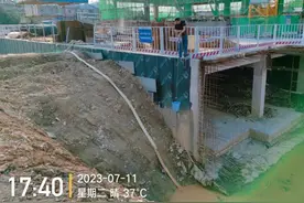 依法拘留！岳阳某工地偷排施工污水，后果很严重！图片