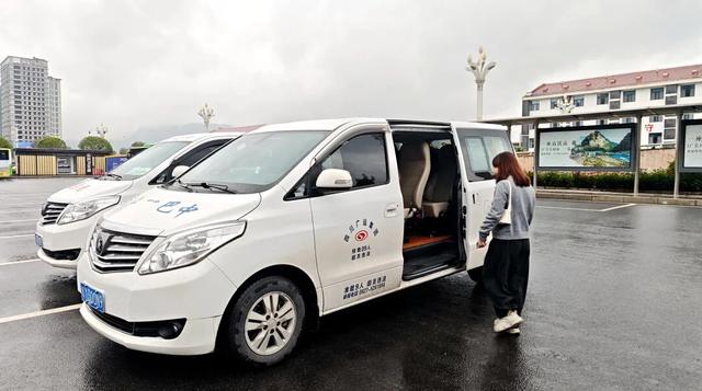 坐高铁到这里赏红叶，享景区优惠！