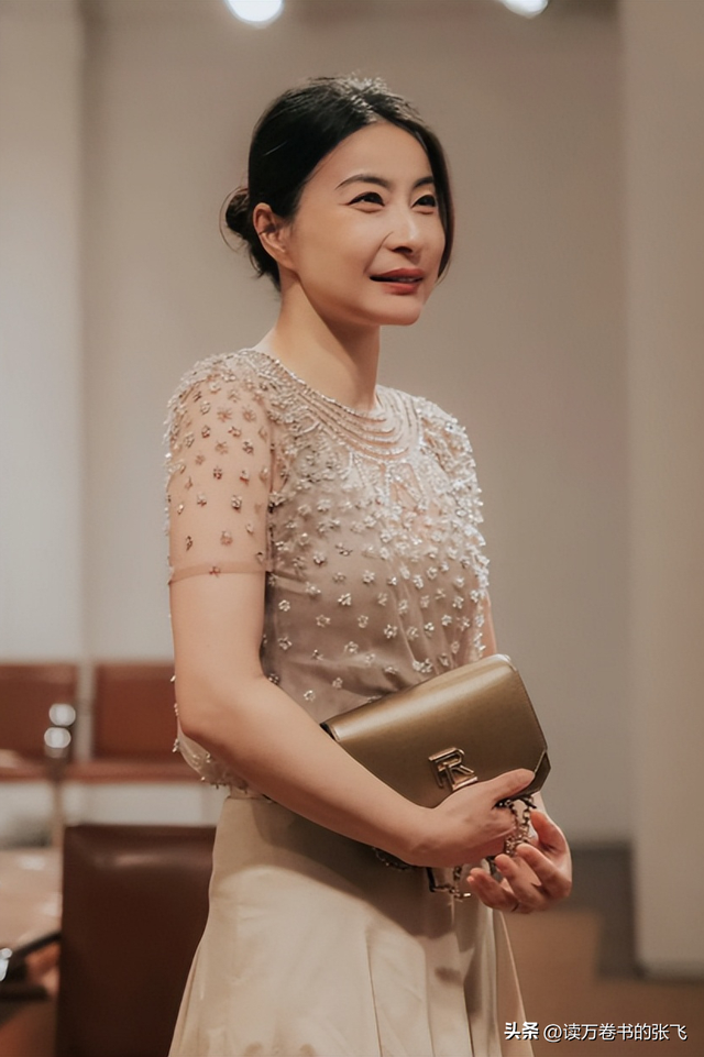 人民日报采访这次	，郭晶晶只字未提全红婵，却给全红婵提了个醒