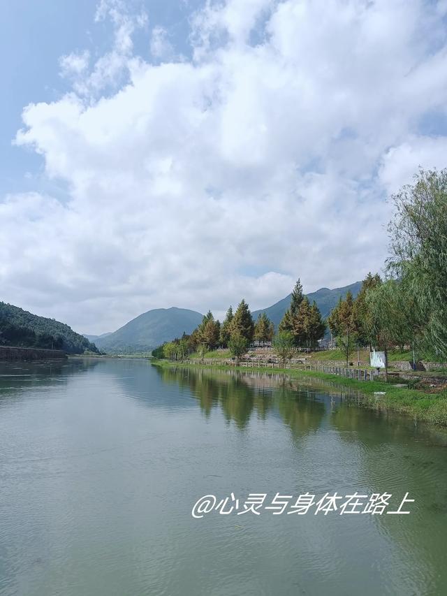 宁波东出发，一天玩转三门七个小众景点，随手一拍就是桌面壁纸。