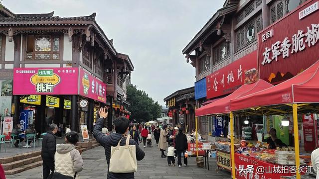 重庆安逸巴适的古街，既能享受惬意慢生活，又能欣赏绝美江景！