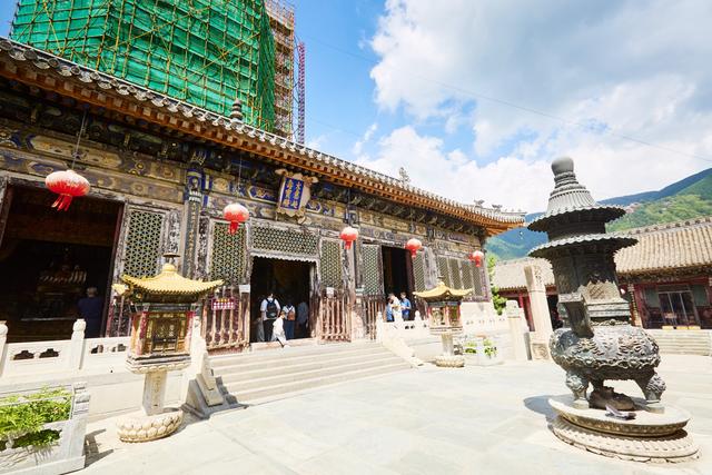 五台山塔院寺，历史悠久，被世人敬仰， 是朝拜五台山必去之处
