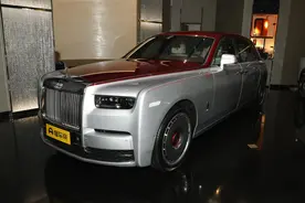 新车 | 售价超1000万元 劳斯莱斯幻影长轴距“龙腾新岁”Bespoke实拍图片