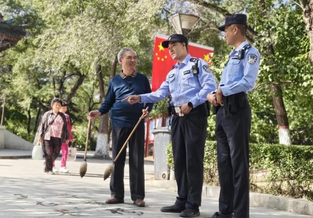 跨越千里的点赞！14位游客讲述冰城民警的暖心故事