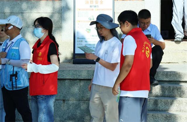 洛江：志愿服务“暖心在线”，助力“双节”文旅体验升温
