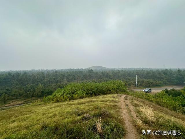 走进汉长陵，刘邦与吕后的封土遥相呼应，63座陪葬墓绵延15里