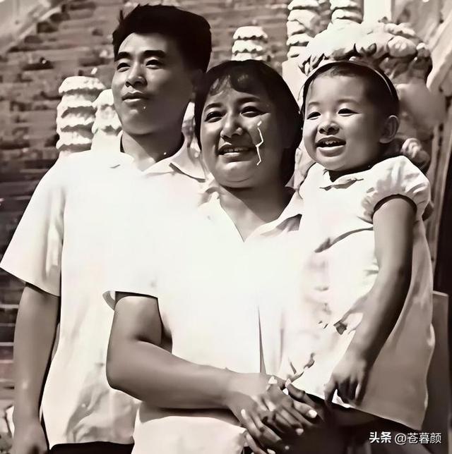 被实名举报过的韩红	，终于明白她终身不嫁的原因