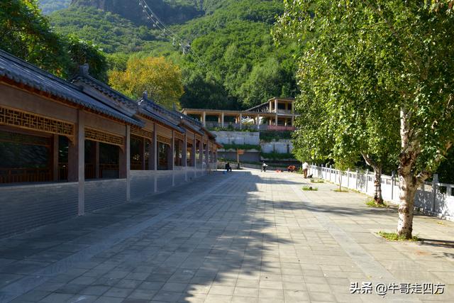 河北百草畔（上）：风动孤石悬险韵，蚁巡深岭蕴生机