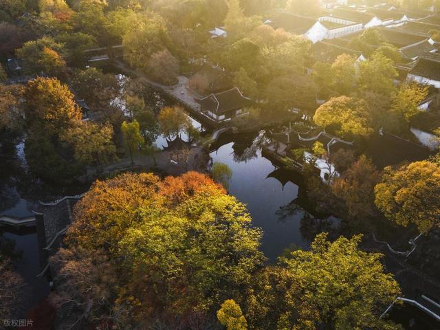 12月适合去的7个旅行地，美景交织，色彩鲜艳的明媚冬日
