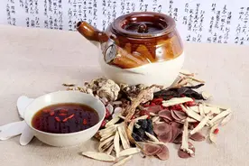 张仲景一张方，寒热平调，降气止呕！对付反流性食管炎，从未失手图片