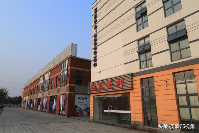 无锡记忆：2014.12，新区城际站的站前商贸街，建完不久就拆除了