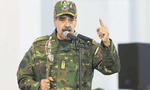 突然不“管”世界了？美国放弃全球霸权，狠心收缩死磕自家后院！