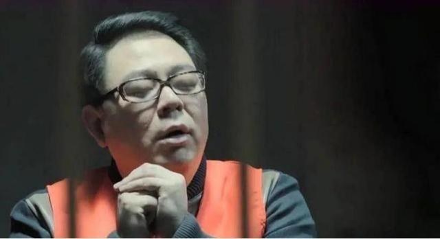 外表光鲜亮丽，实则是流氓头子、家暴恶魔，这5位男星太令人作呕