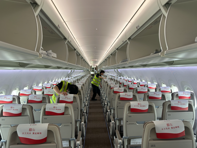 C919国产大飞机首次在成都完成7A检工作