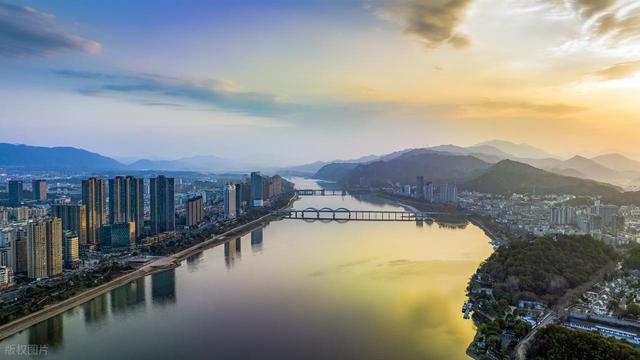 从北京出差浙江省，毫不客气的说	，浙江的 “大”，真不是吹出来的