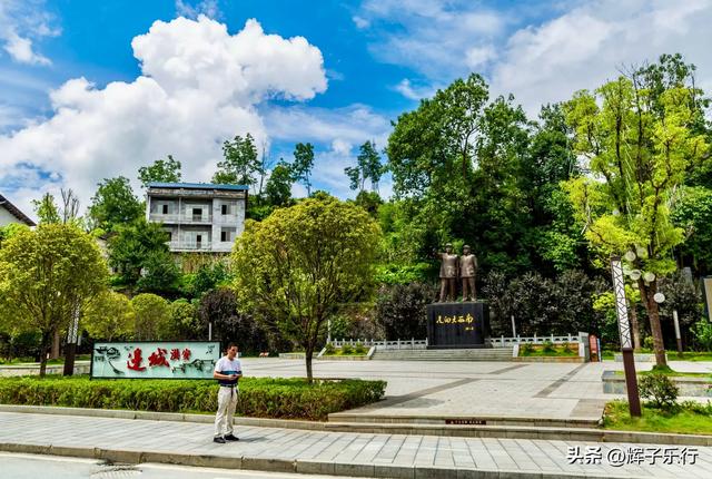 边城之旅,穿越湘黔渝边界,品味沈从文笔下的诗意山水!