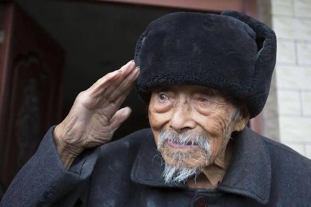 医生发现:天冷坚持戴帽子的人,过不了几个月,身体会有5大变化