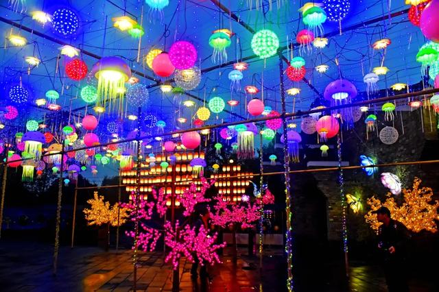 桂林：首届非遗千灯游园，光影艺术璀璨盛宴！