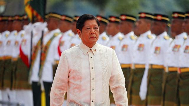 菲军刚做好准备单挑中国，马科斯突然收到噩耗，全国进入灾难状态