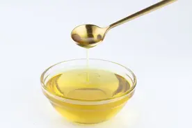 食用油健康排行榜，花生油排第三梯度，那么什么油最健康？图片