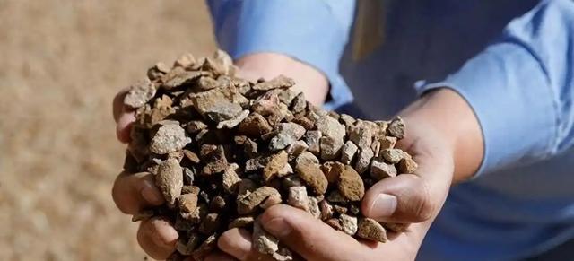 特朗普赚大了,中美刚谈完,巴西、印度传来大消息,有望达成协议