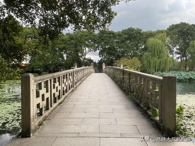 老杭州人才知道的“西湖秘境”真赞，中式氛围拉满，可拍人生大片
