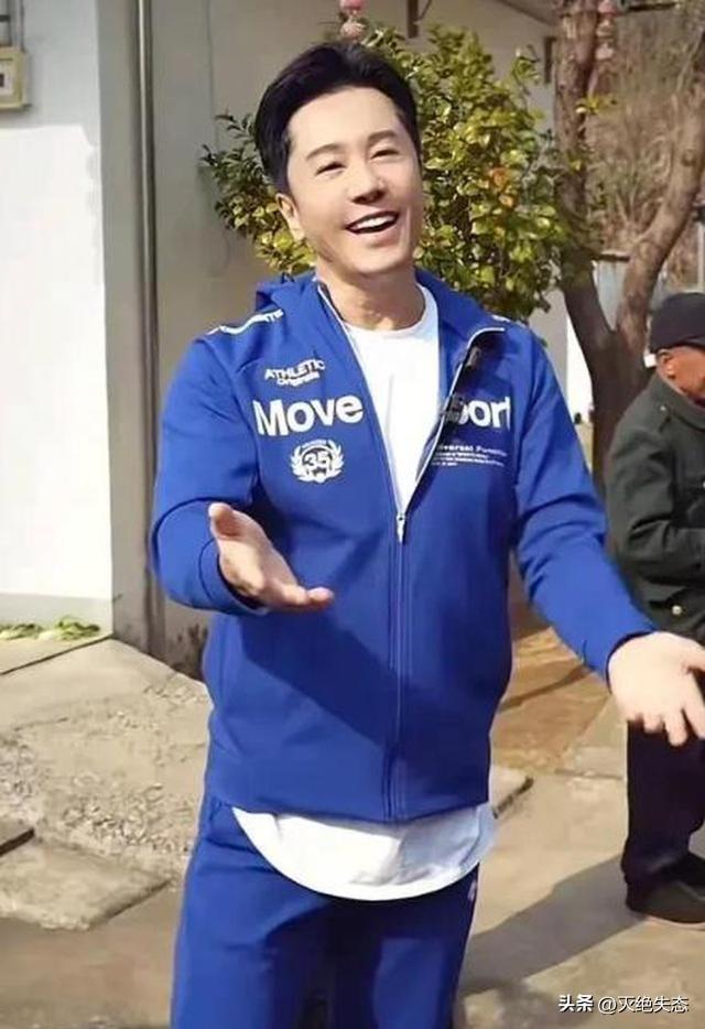 他8次上春晚，作死被捕入狱，今54岁无人问津，老搭档也断了联系