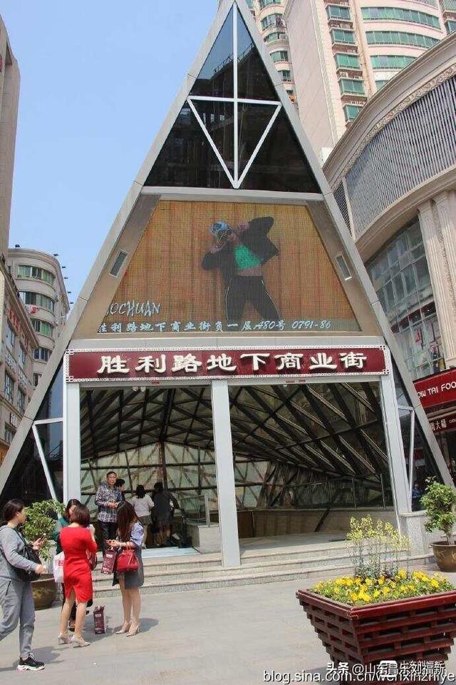 “南昌八一起义纪念馆”大门前实拍（江西之旅第廿二集）
