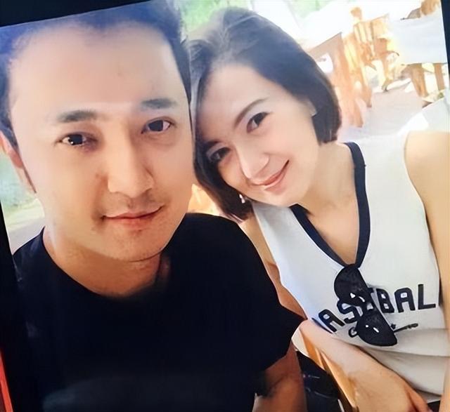 离过年不到俩月，42岁尼格买提高调官宣喜讯，前妻帕夏古丽后悔吗