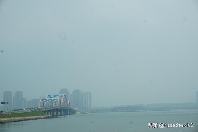 坐着高铁去看海（18）——烟台养马岛秦风崖