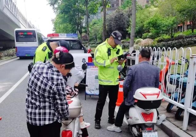 2026年1月起，电动车、三轮车、四轮车“3禁5必查”，车主注意