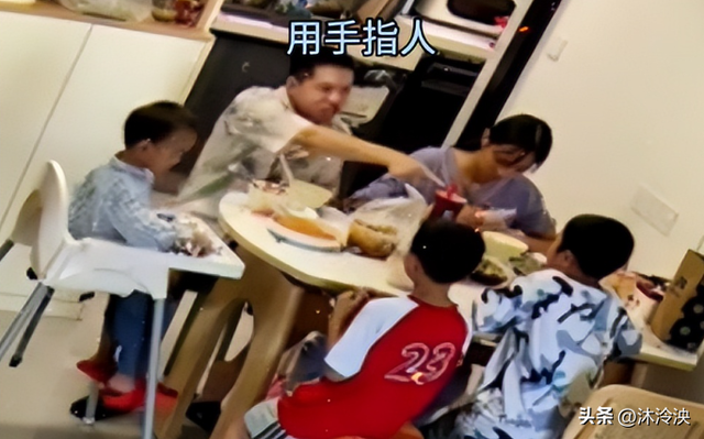 鸡蛋男吵架掀桌不到7天，恶心一幕还是上演了，妻子被指卖惨起号