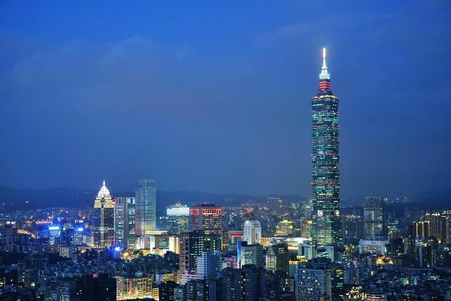 美国退让了？台媒：美国已经默认了，“台海没有中线”
