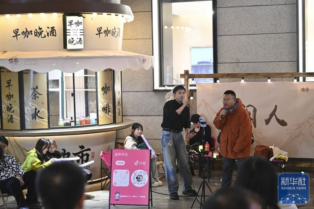 在太原钟楼街品味古今交融的烟火气