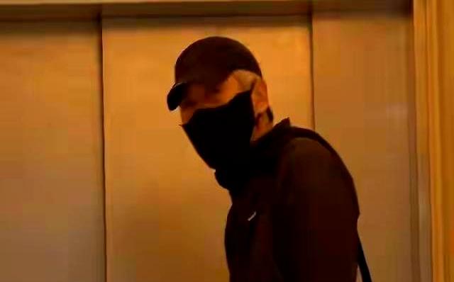 人在做天在看！许绍雄去世私生活被扒，撕开了娱乐圈的“体面”