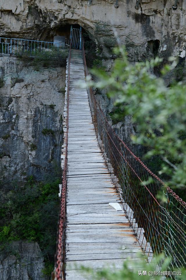 邢台天梯山：秋色美景入画来