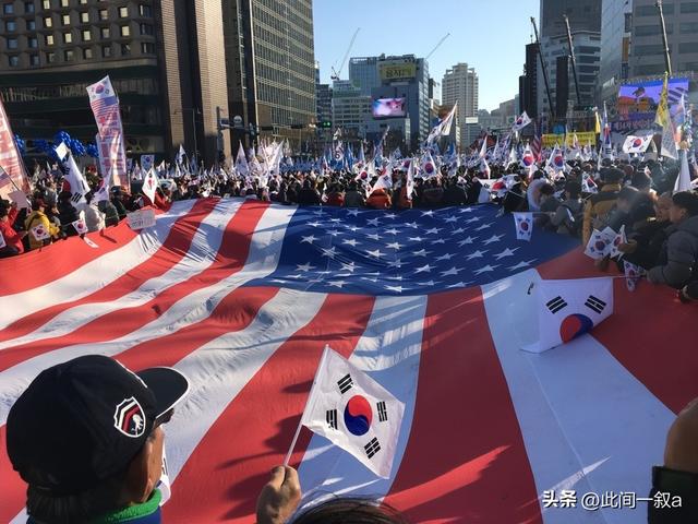 首尔爆发反华游行，韩国人疑惑：为什么中国人没有一丁点害怕？